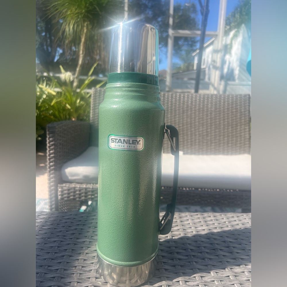 Stanley Classic Green Vacuum Bottle 1 liter